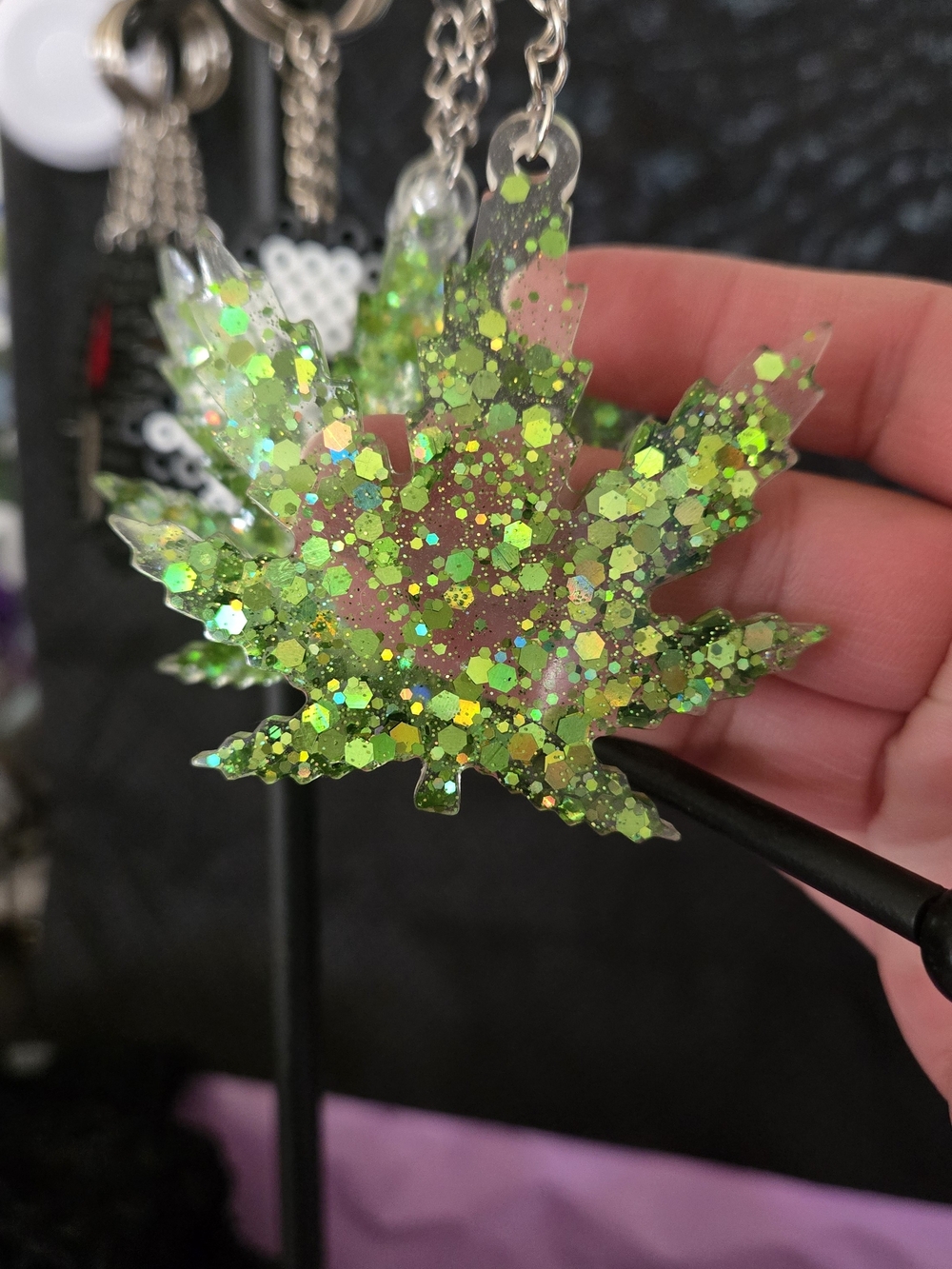 Glitter Green Mar!juana Keychain - Women Accessories